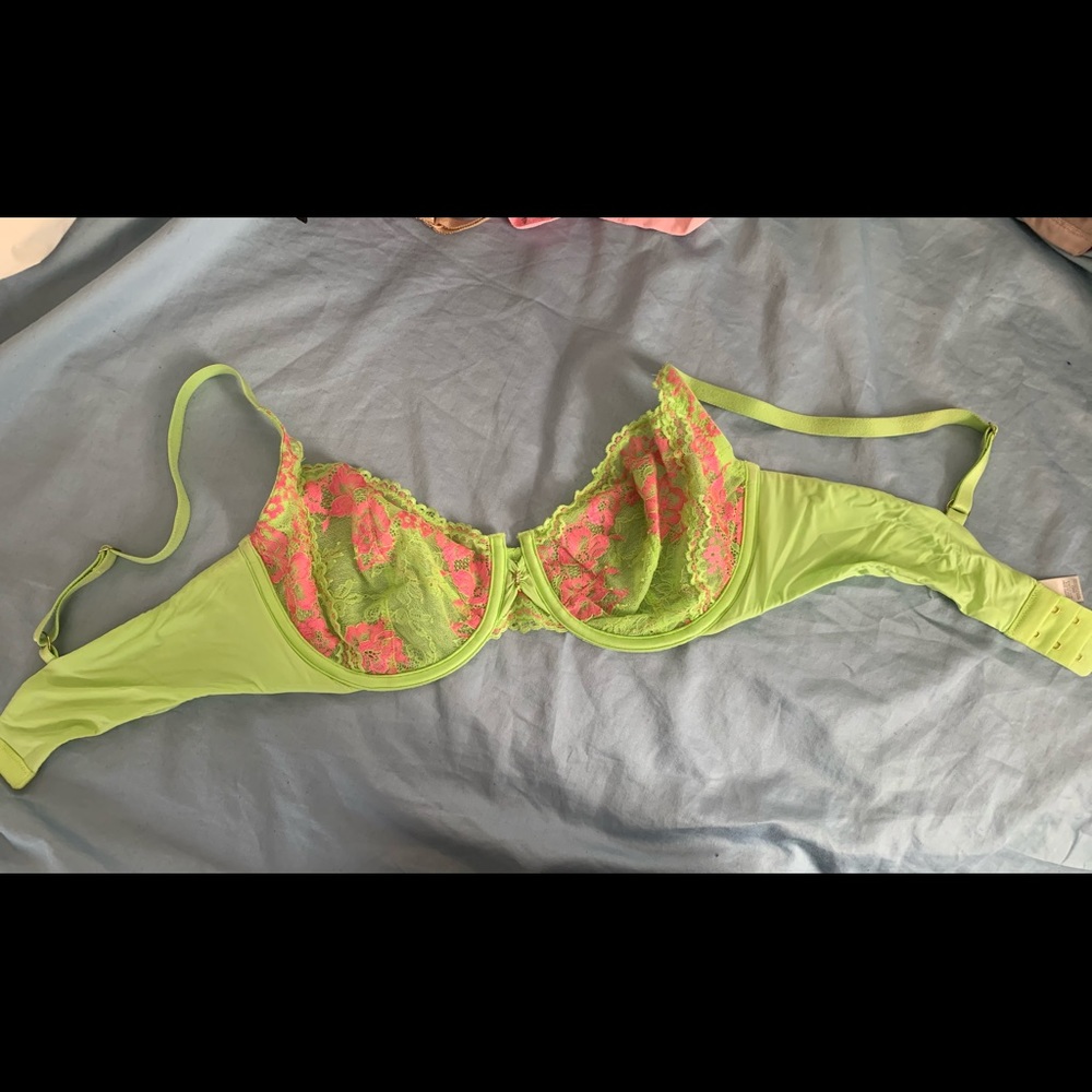 Victoria’s Secret unlined bra 36d